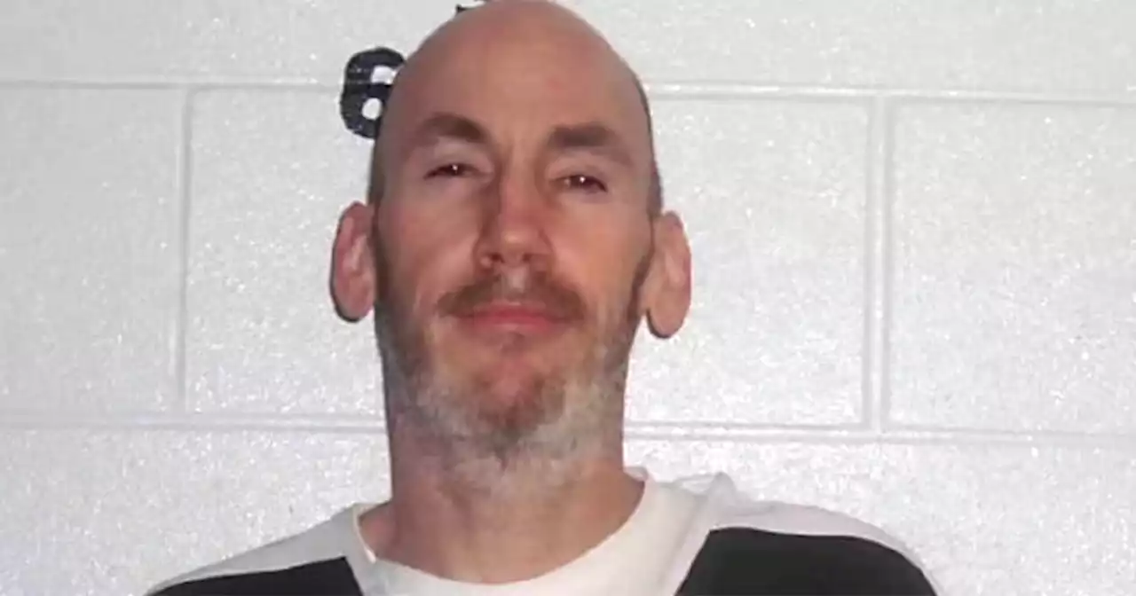 Search underway for prisoner who escaped Colorado jail with 3 others