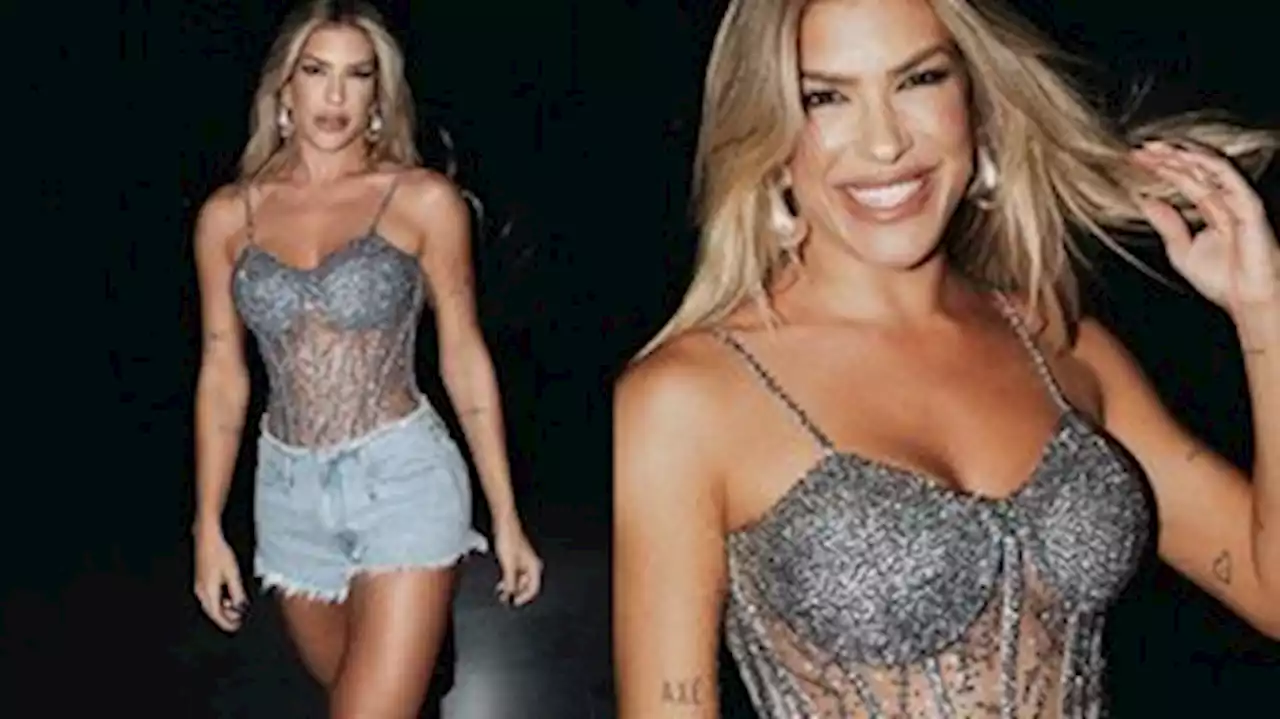 Lore Improta exibe curvas ao usar look colado e transparente, e Léo Santana reage: 'Eita'