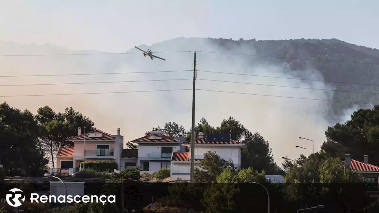 A5 reaberta depois do incêndio em Alcabideche ter sido dado como dominado - Renascença