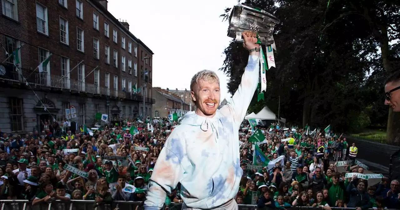 Limerick's Cian Lynch shares picture with girlfriend Dayna after big win