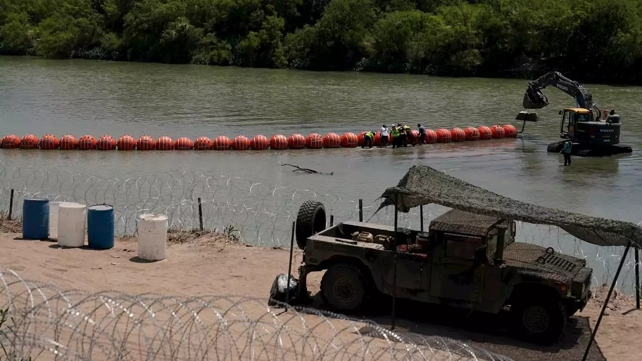 Texas' floating barrier not a new idea, former official says