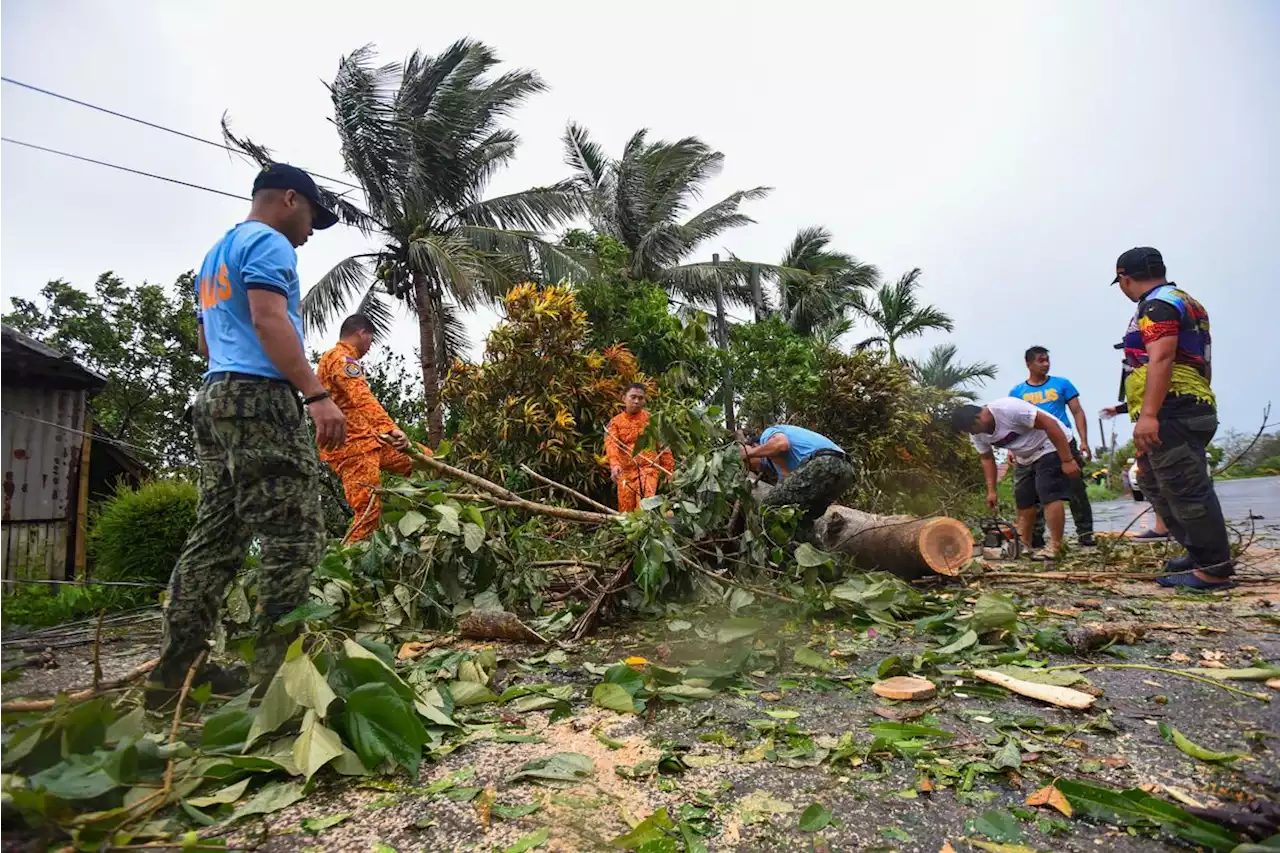 Typhoon Doksuri batters northern Philippines