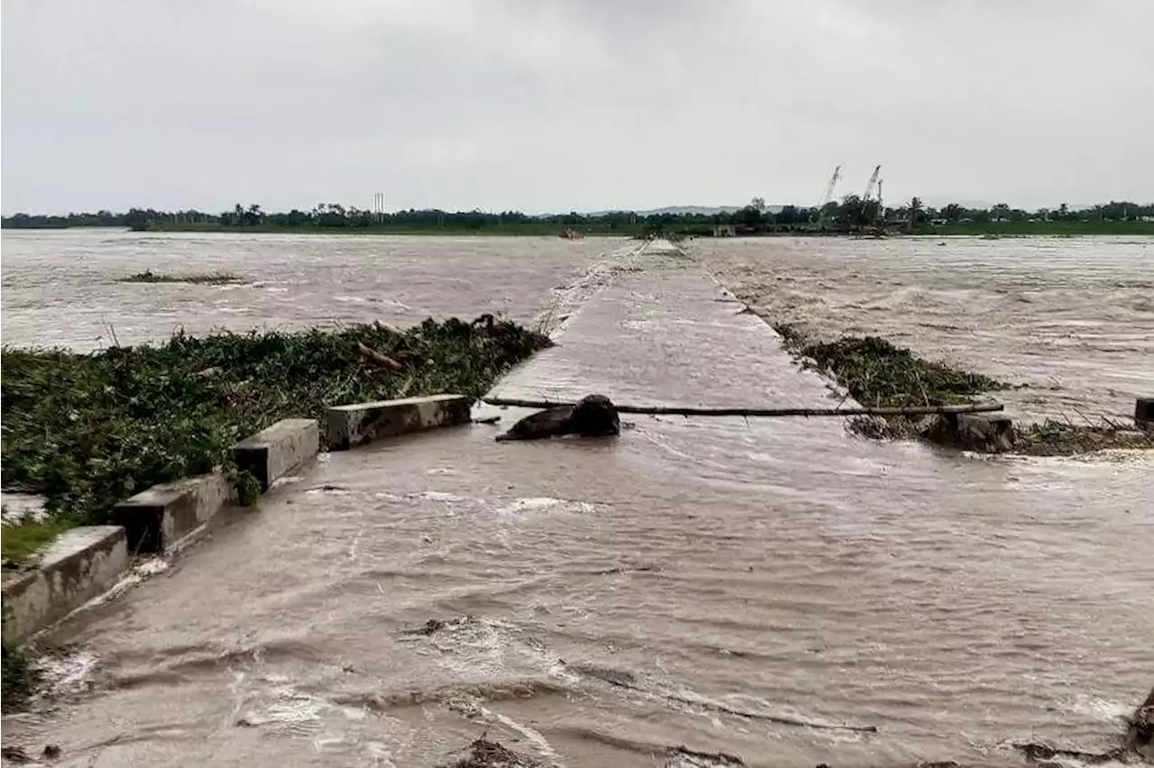 Typhoon Doksuri batters northern Philippines