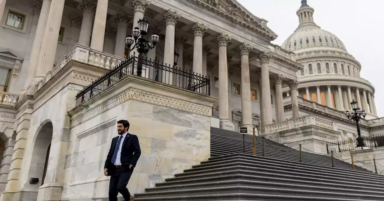 U.S. Rep. Greg Casar stages “thirst strike” to advocate for federally mandated water breaks in extreme heat