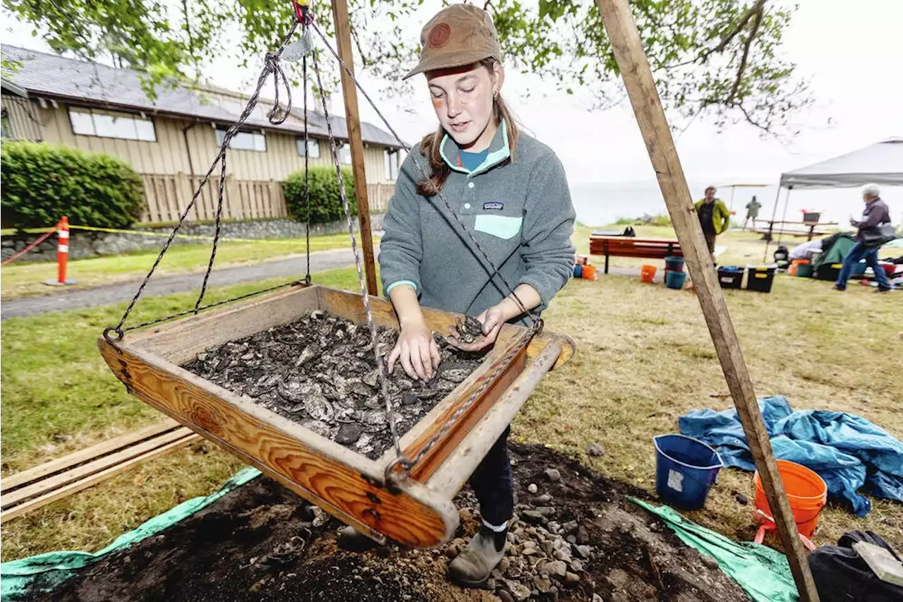 Cordova Bay dig reveals signs of thriving First Nations village