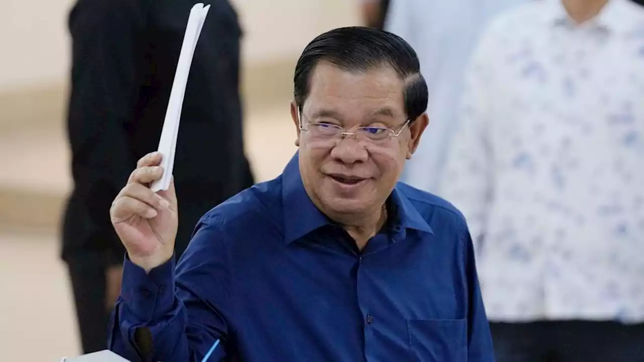 Cambodian PM Hun Sen to step down after four decades, son to succeed him