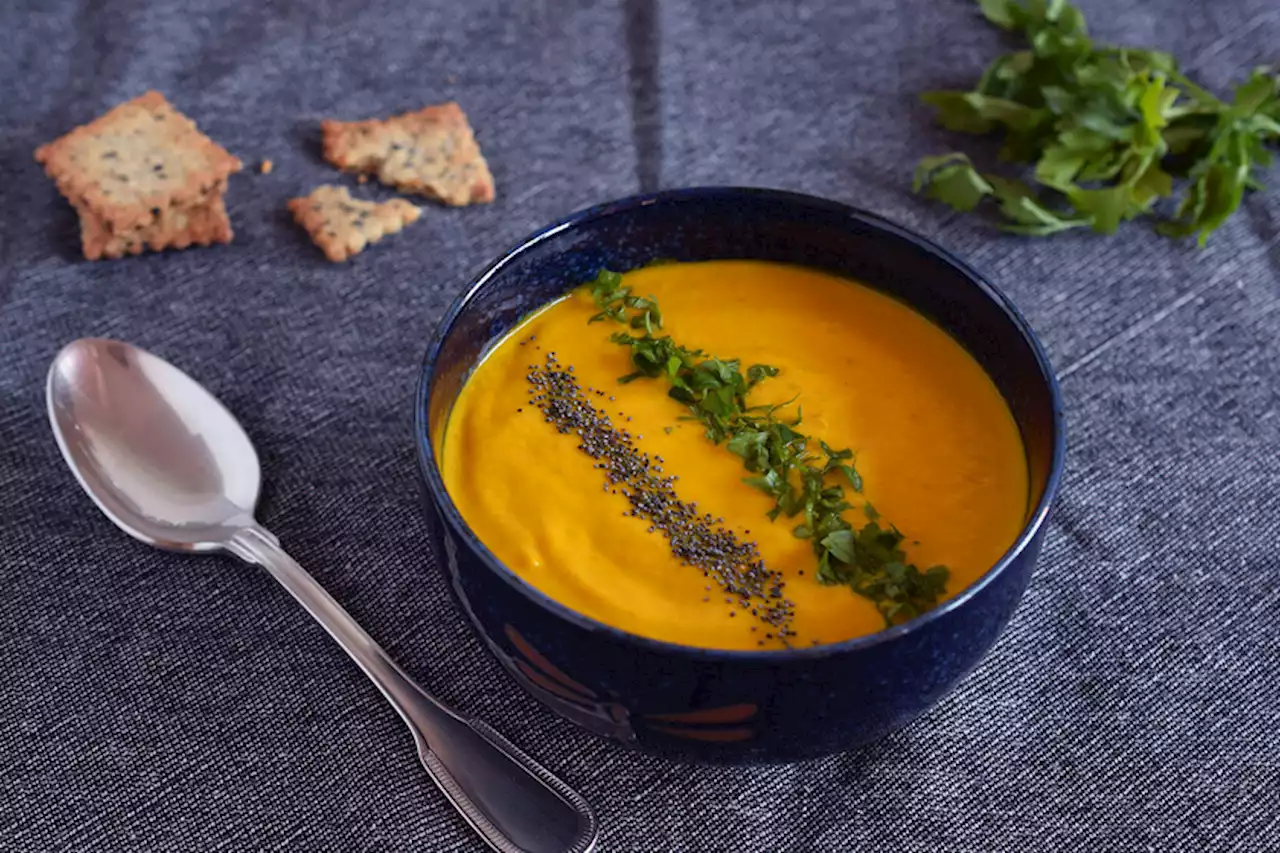 Crema fría de zanahoria y coco al curry: receta saludable para días de calor