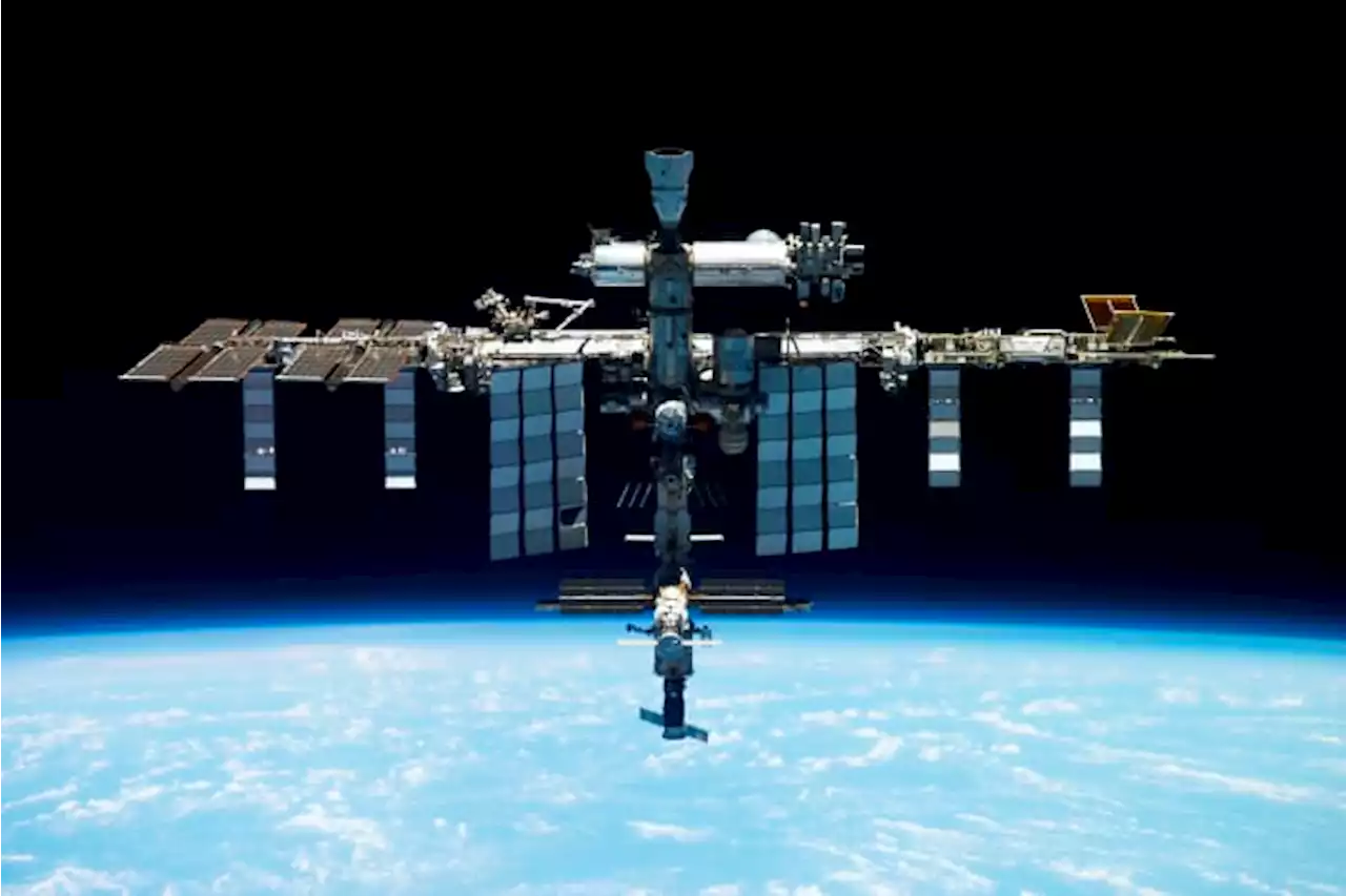 NASA power outage temporarily halts contact with space station