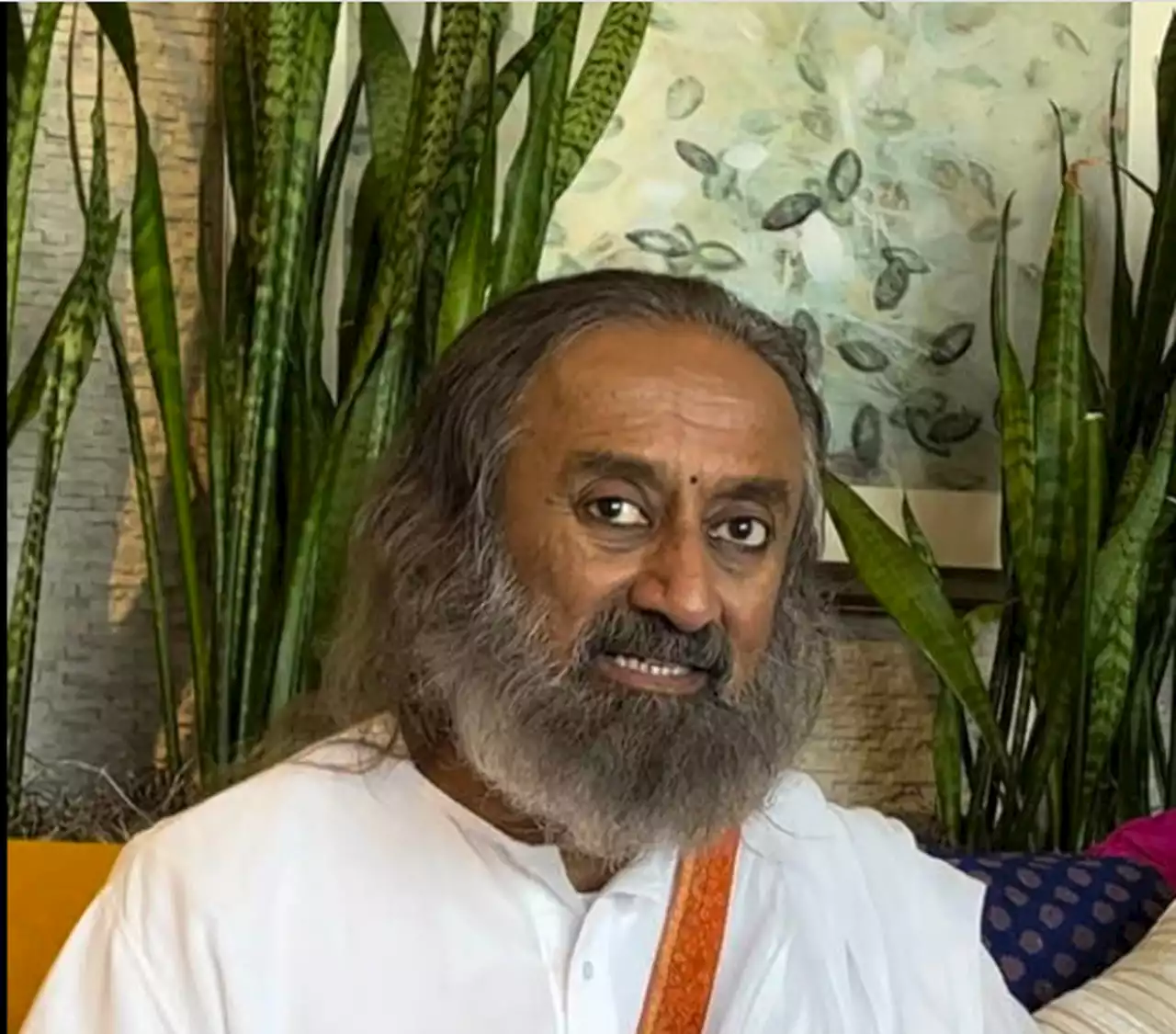 Hindu guru says solution to gun violence is take a breath, and relax