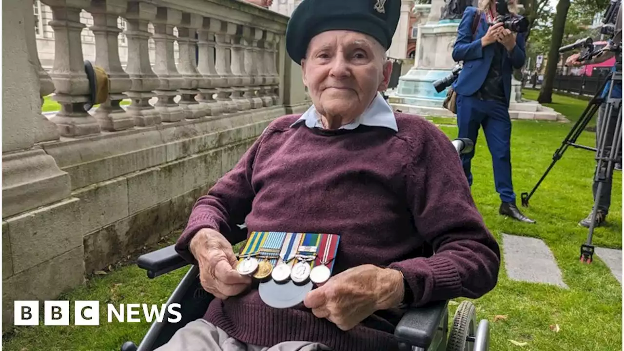 Korean War: Wreaths laid in Belfast to mark 70 years since armistice