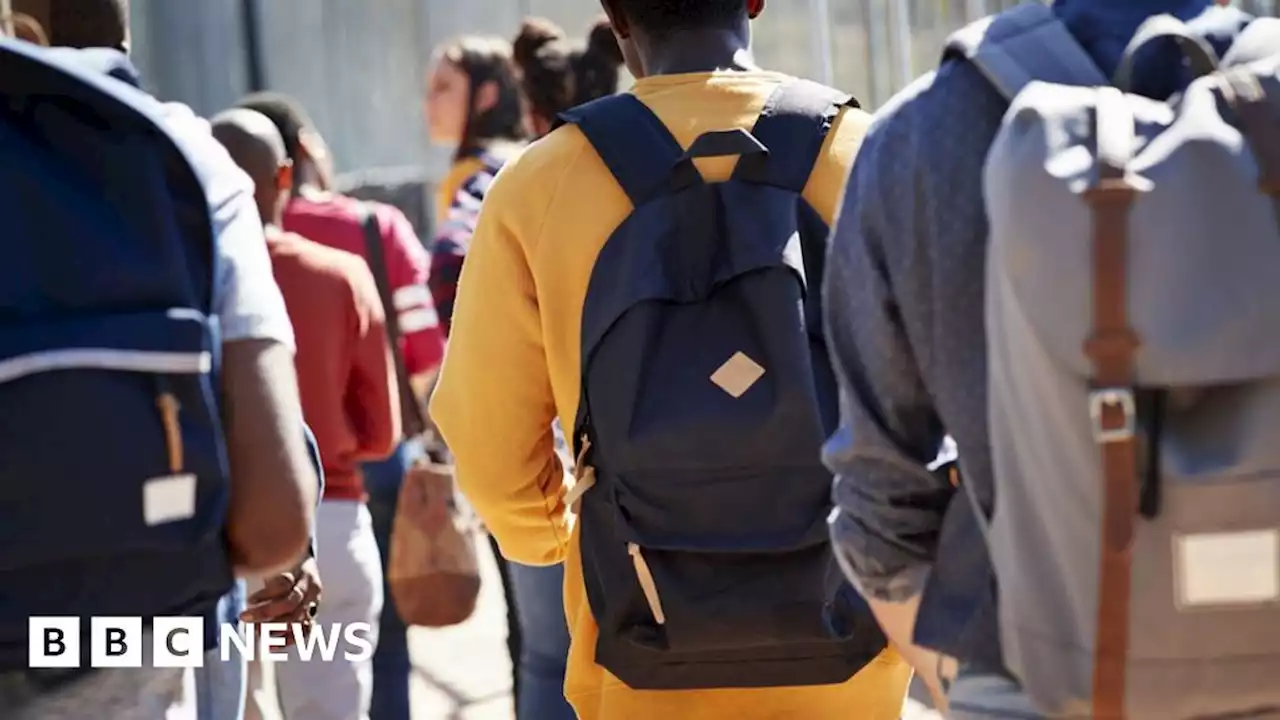 Brexit: Northern Ireland students to receive €2m Erasmus funding