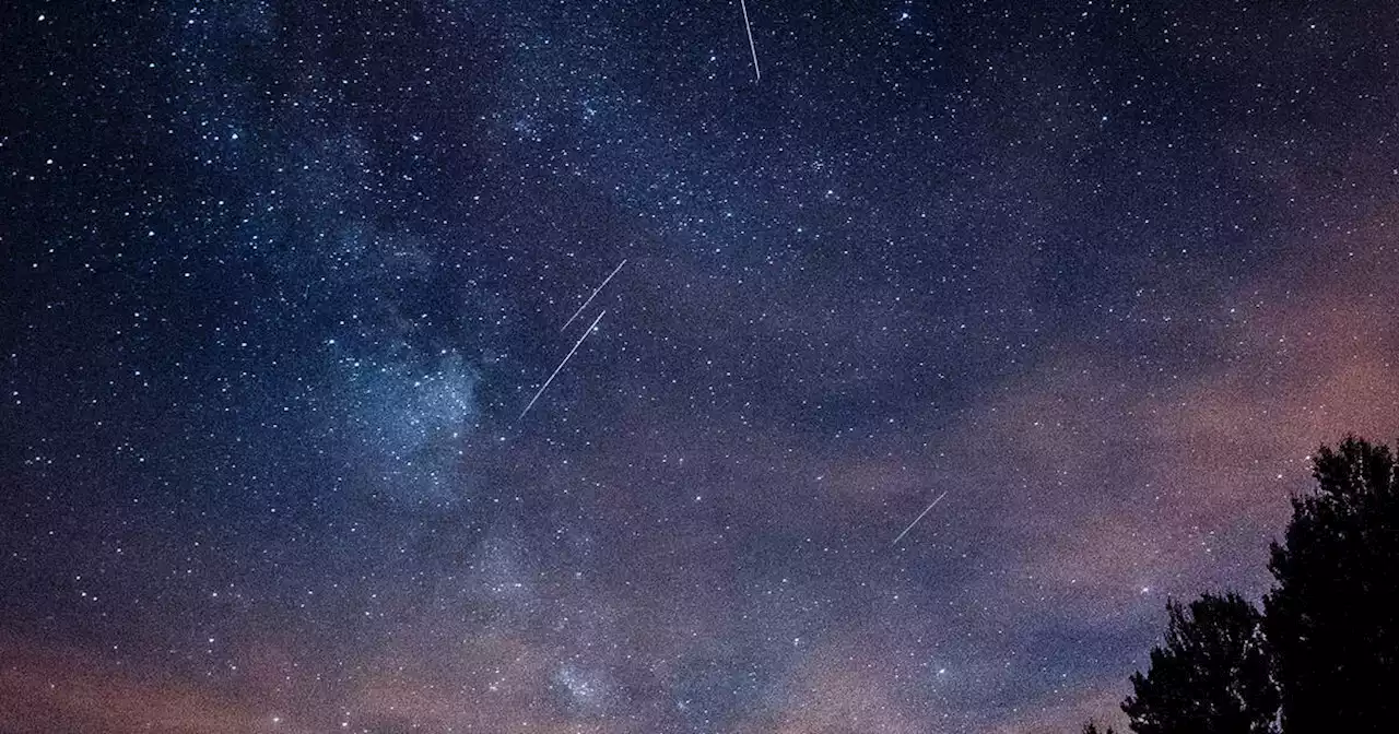 Ontario to catch a stunning glimpse of two different meteor showers this weekend