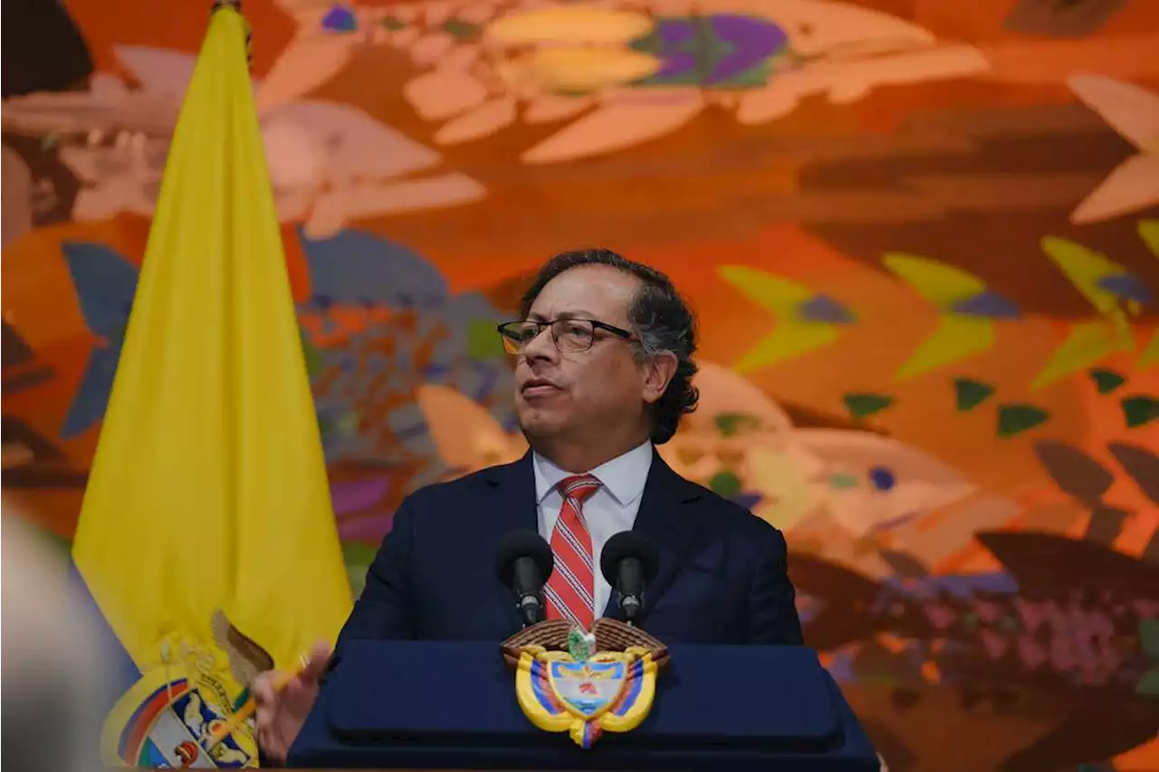 ¿Puede el presidente Gustavo Petro desacatar las ordenes de la Procuraduría?