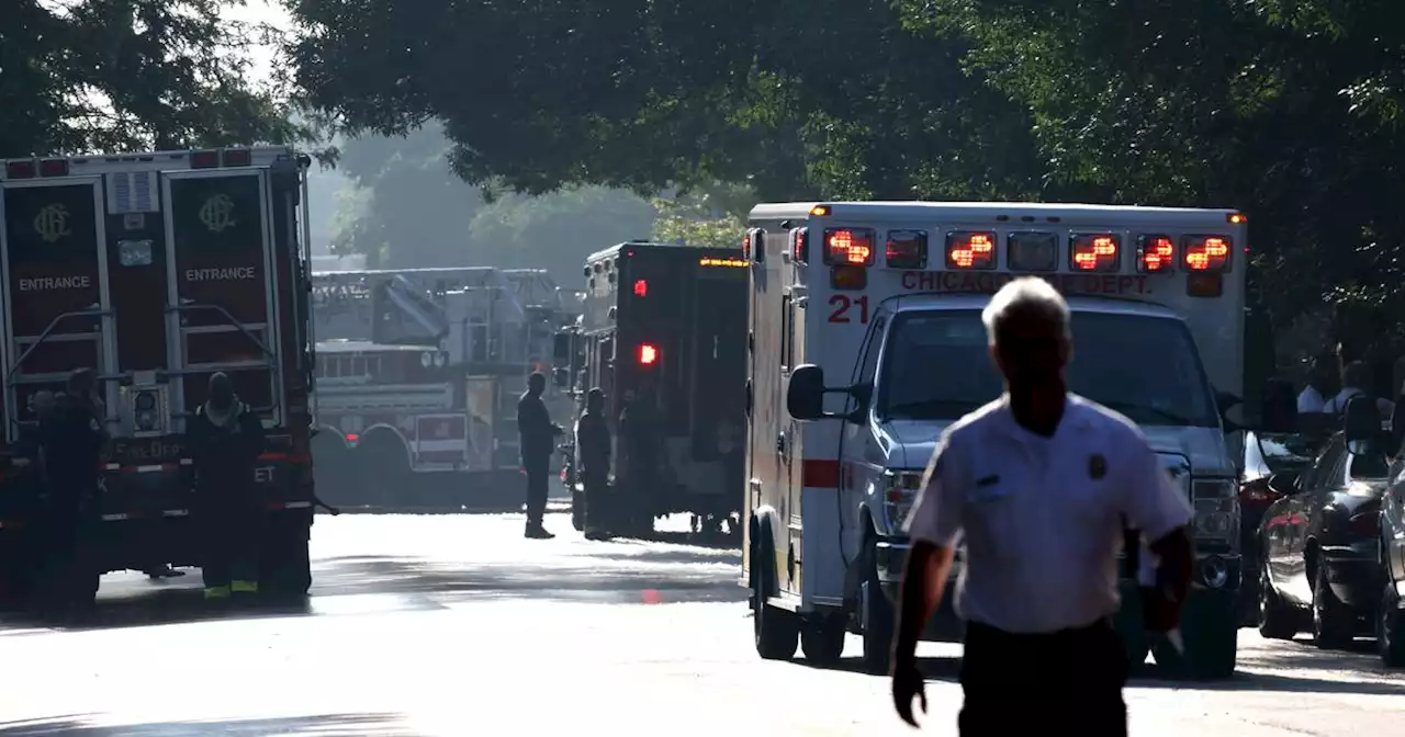 Chicago Fire Department responds to ammonia gas leak near Midway