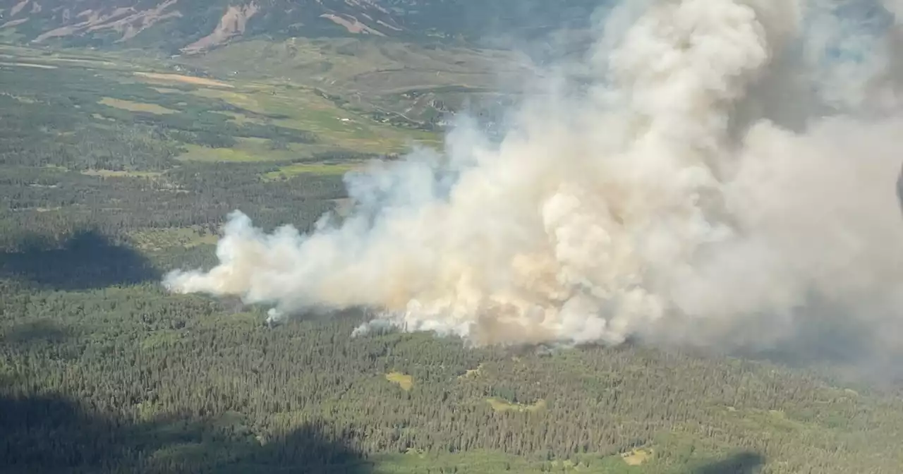 10 structures threatened by Low Line Fire burning in Gunnison County, mandatory evacuations in place