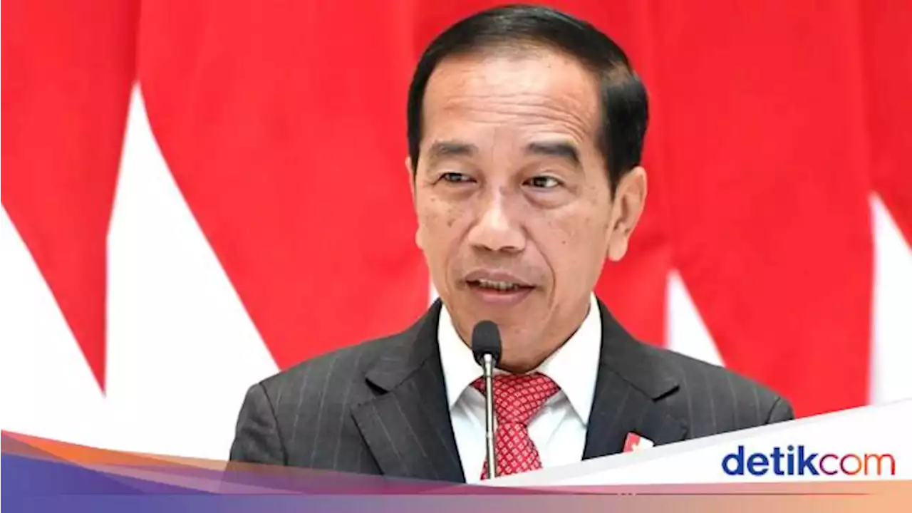 Jokowi: Kalau Pak Luhut-Pak Bahlil Ingin Jadi Ketum Golkar Itu Urusan Beliau