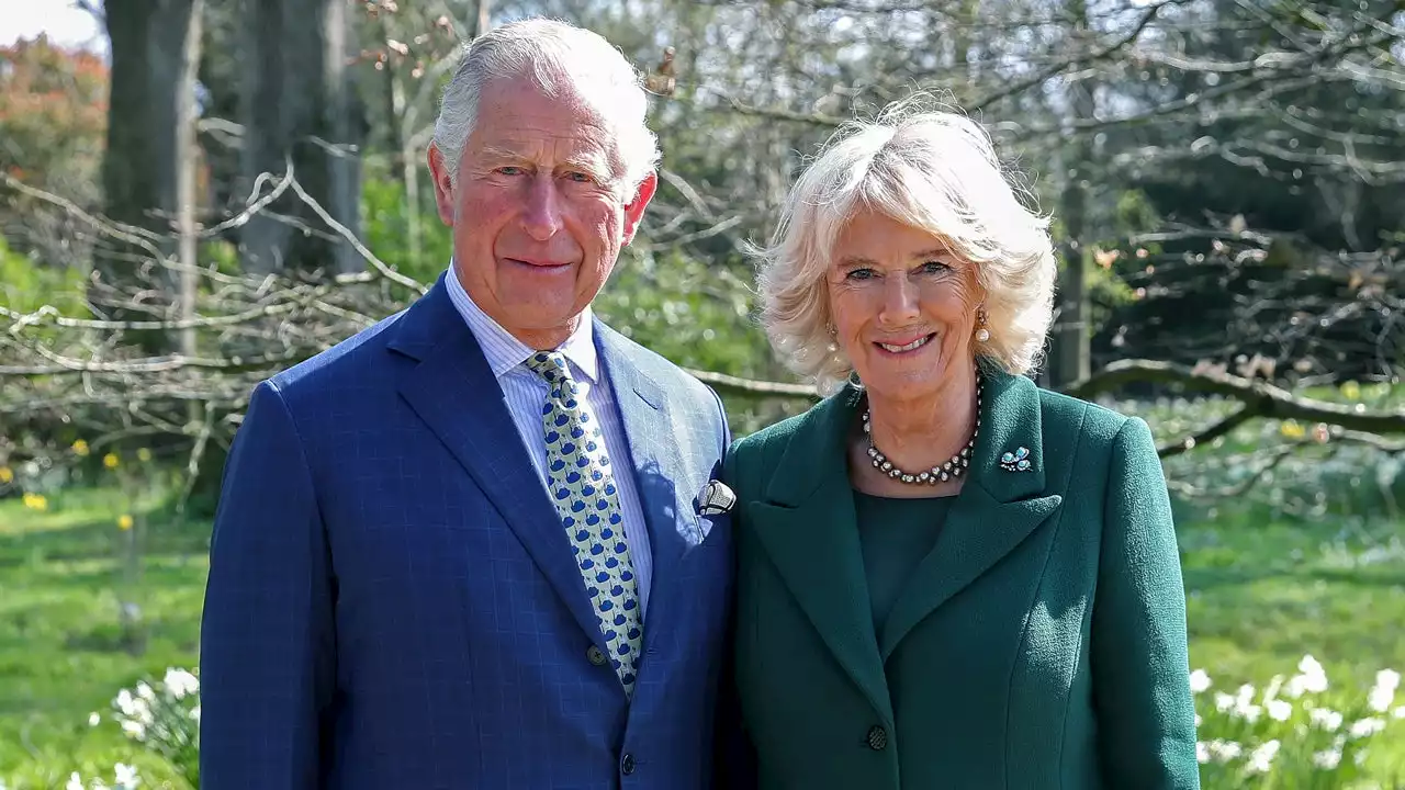 King Charles & Queen Camilla Laugh Over Pie Made in Charles' Likeness