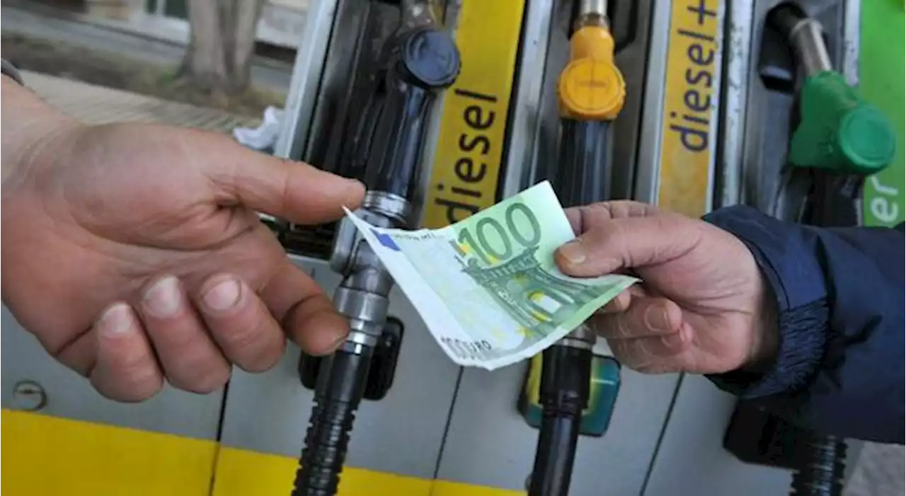 Carburanti, ancora aumenti su benzina (1,886 euro/litro) e diesel (1,734 euro/litro)