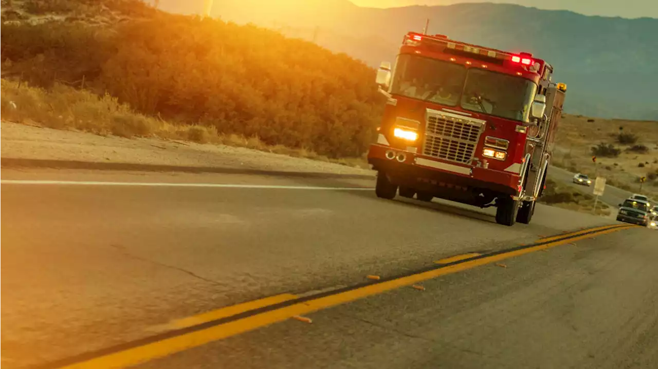 Brush fire breaks out in Topanga Canyon near Woodland Hills