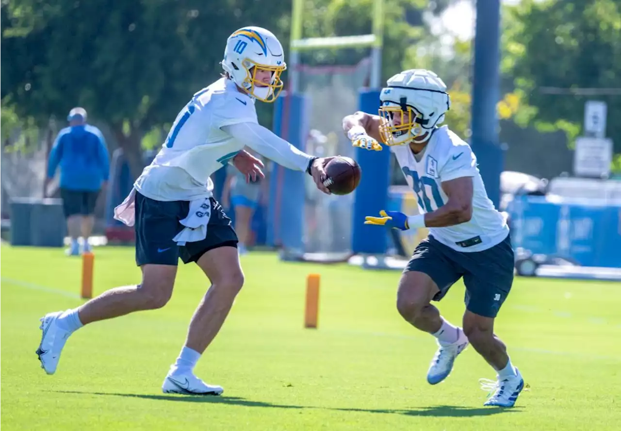 Chargers’ Austin Ekeler focused on football after stalled contract talks