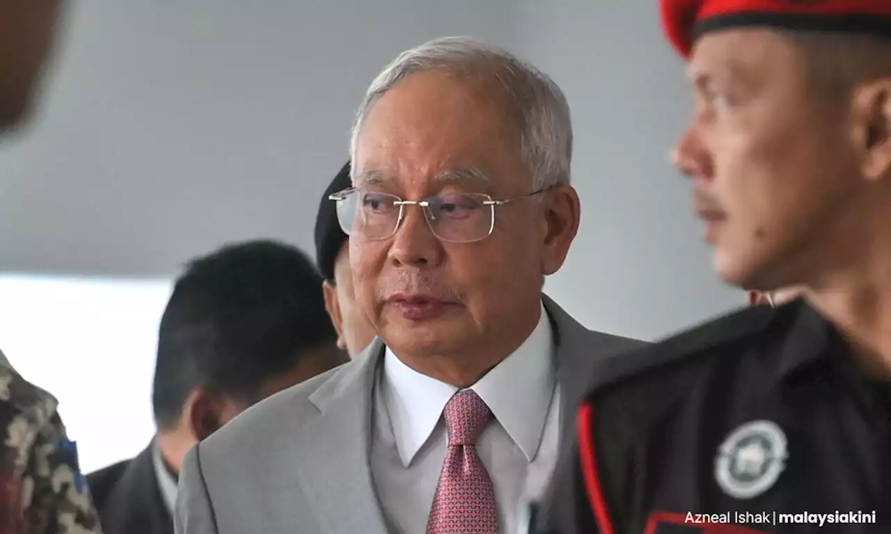 Najib's lawyers mull recusing judge after link to 1MDB suspect disclosed