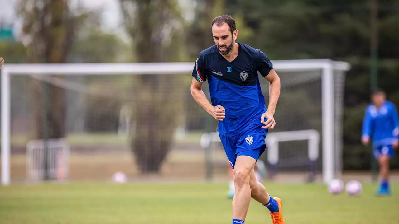 Cuelga los botines: Diego Godín se va de Vélez y se retira del fútbol