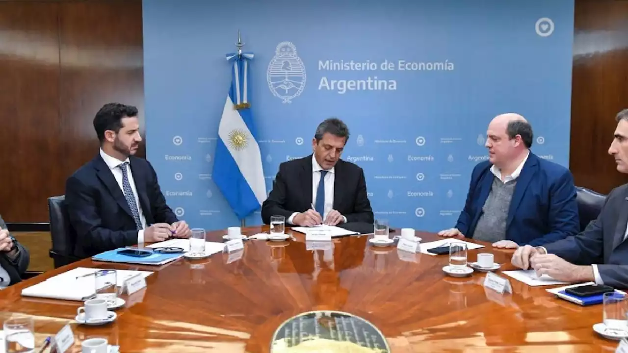 Precios Justos en aerolíneas: Sergio Massa anunció la incorporación al programa de varias líneas aéreas