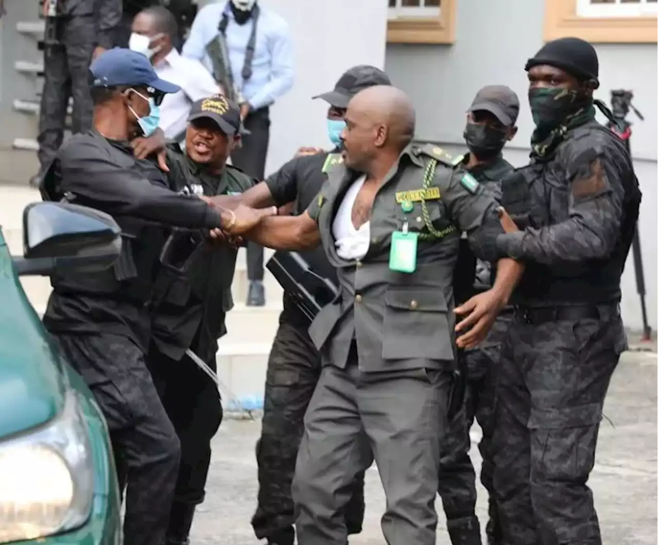 Drama as security agencies fight over Emefiele’s custody