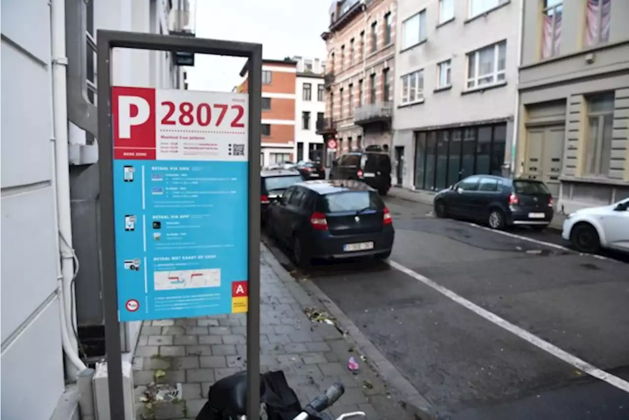 Van nieuw parkeerbeleid in Antwerpen tot hogere spaarrentes: dit verandert er op 1 augustus