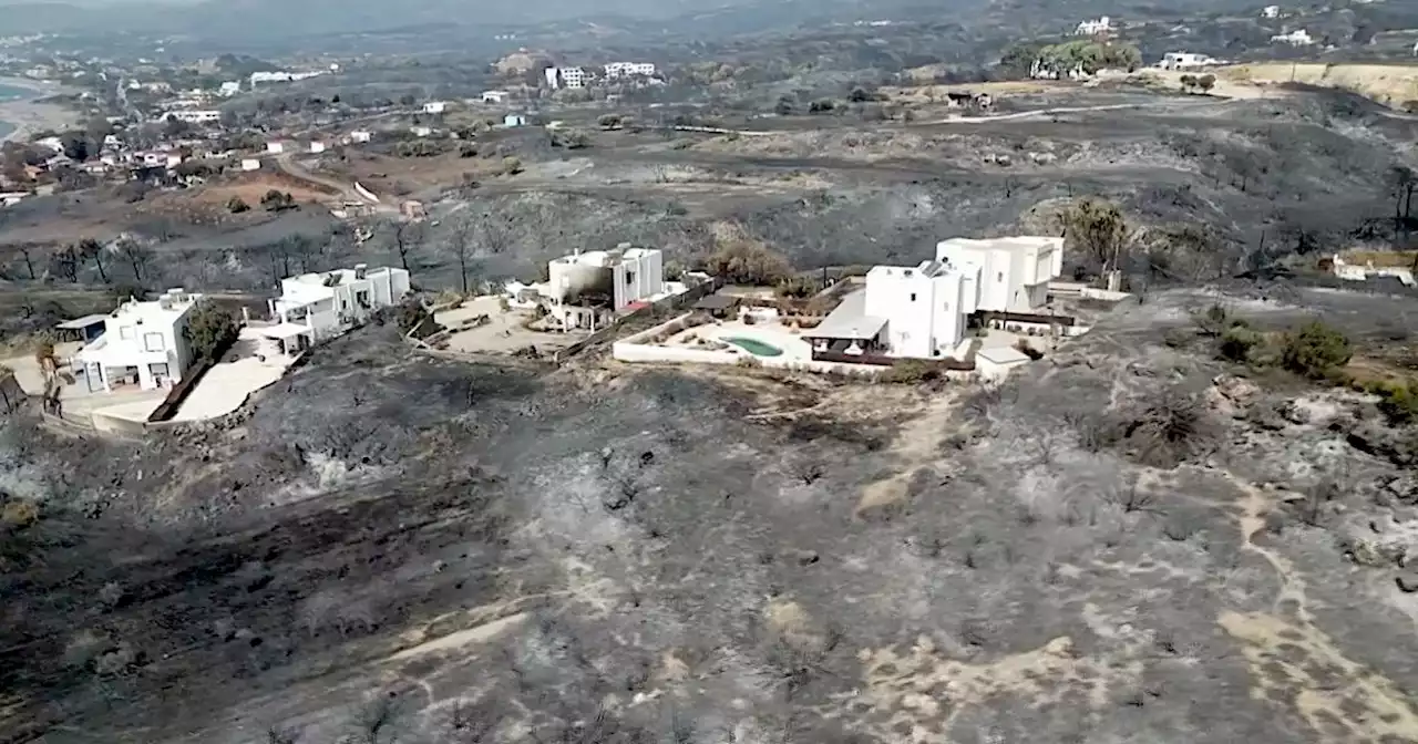 Incendi in Grecia. La devastazione a Rodi nel video dal drone