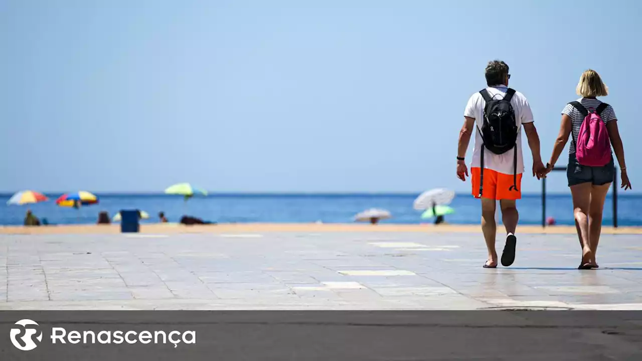 Albufeira. Banhos proibidos na praia de Olhos d'Água - Renascença