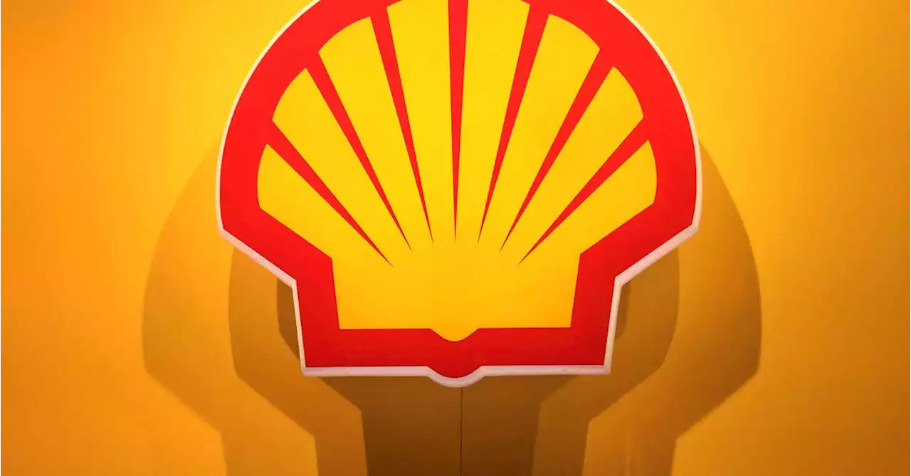 Shell's profits tumble 56% to $5 bln as energy prices cool