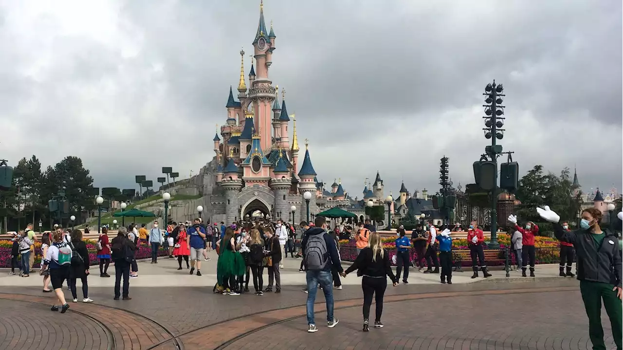 France : cinq salariés menacés de licenciement à la suite des grèves à Disneyland Paris