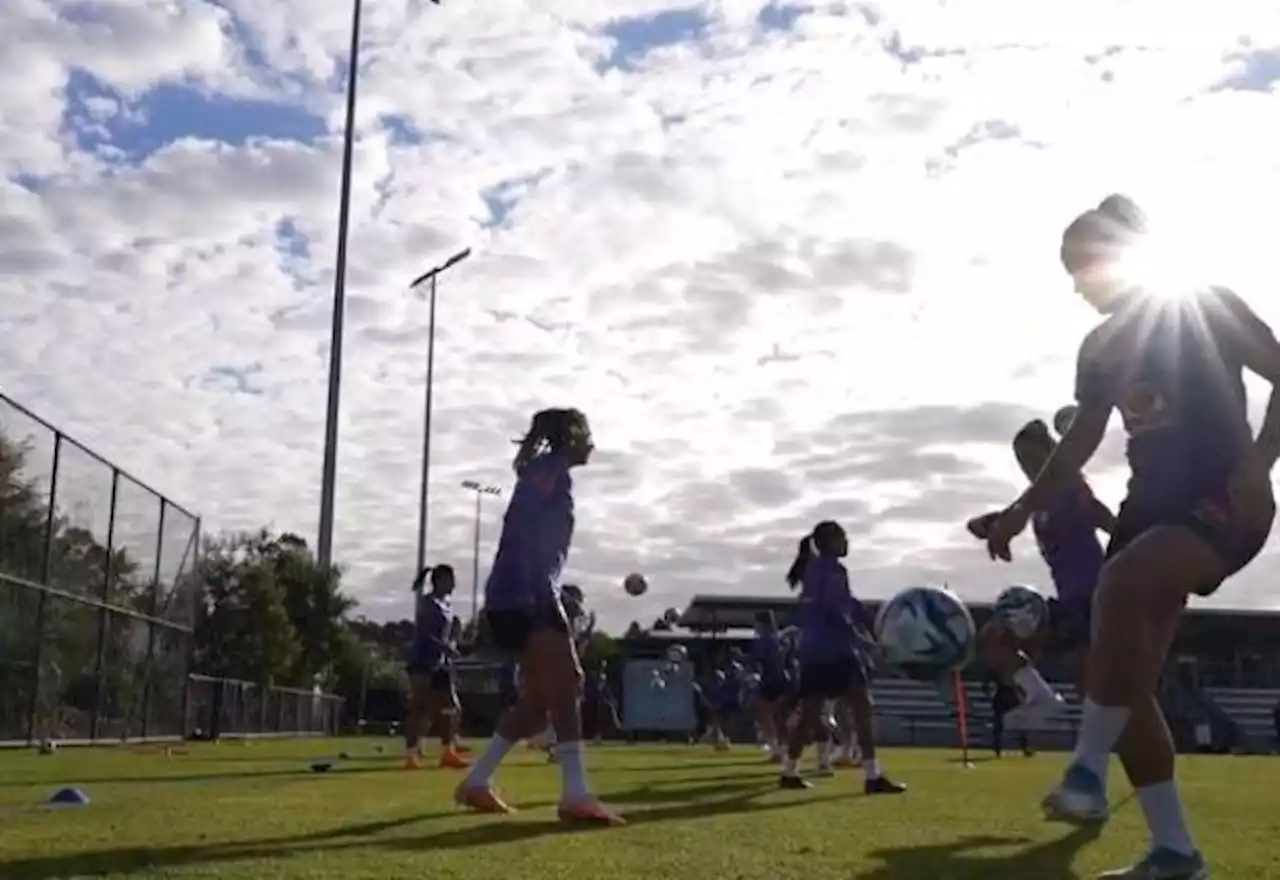 Seleção feminina faz treino coletivo antes de partida contra a França - SBT News