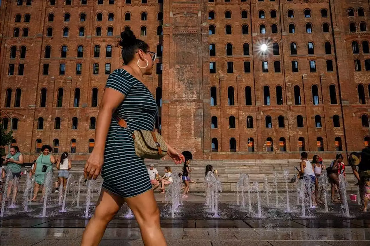 New York City set to bake under hottest temperature of the year