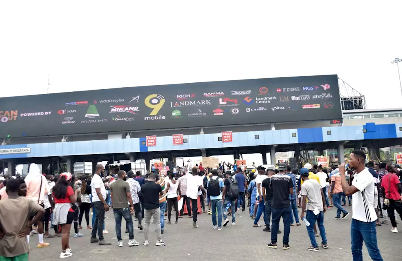 #EndSARS: Sanwo-Olu asked to suspend mass burial for victims' families to identify corpses | TheCable