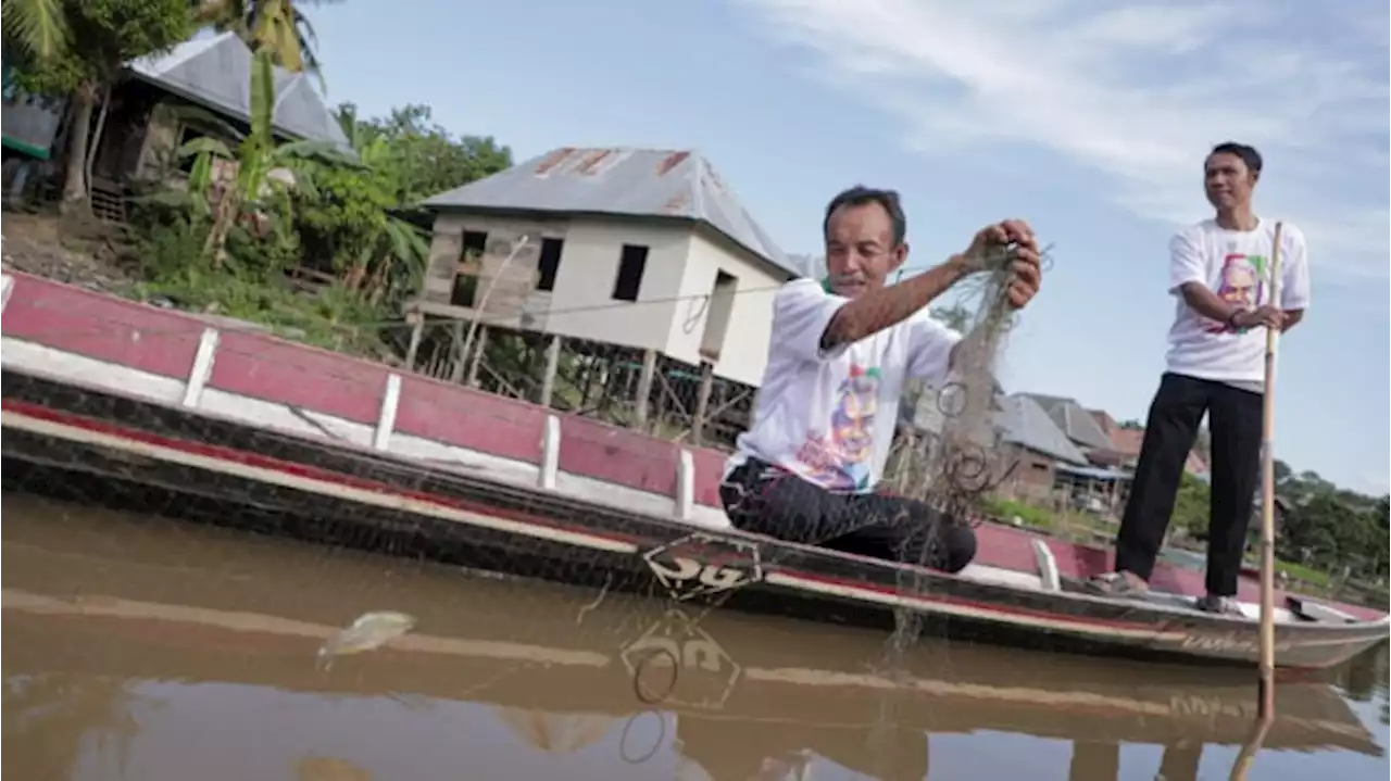 Jaga Ekosistem Air Tawar, Nelayan Sumsel Diajari Cara Tangkap Ikan Ramah Lingkungan