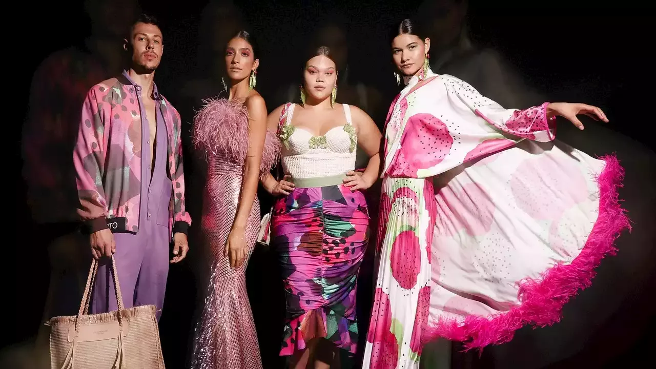 La Nueva Colección De Benito Santos Es Un Deleite Con Vestidos Rosas ...