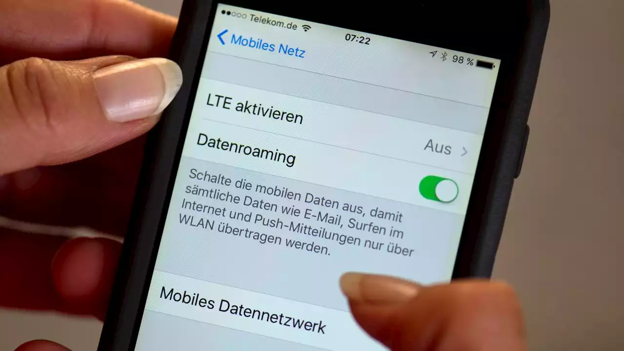 Roaming in der Schweiz: Was man mit dem Handy beachten muss