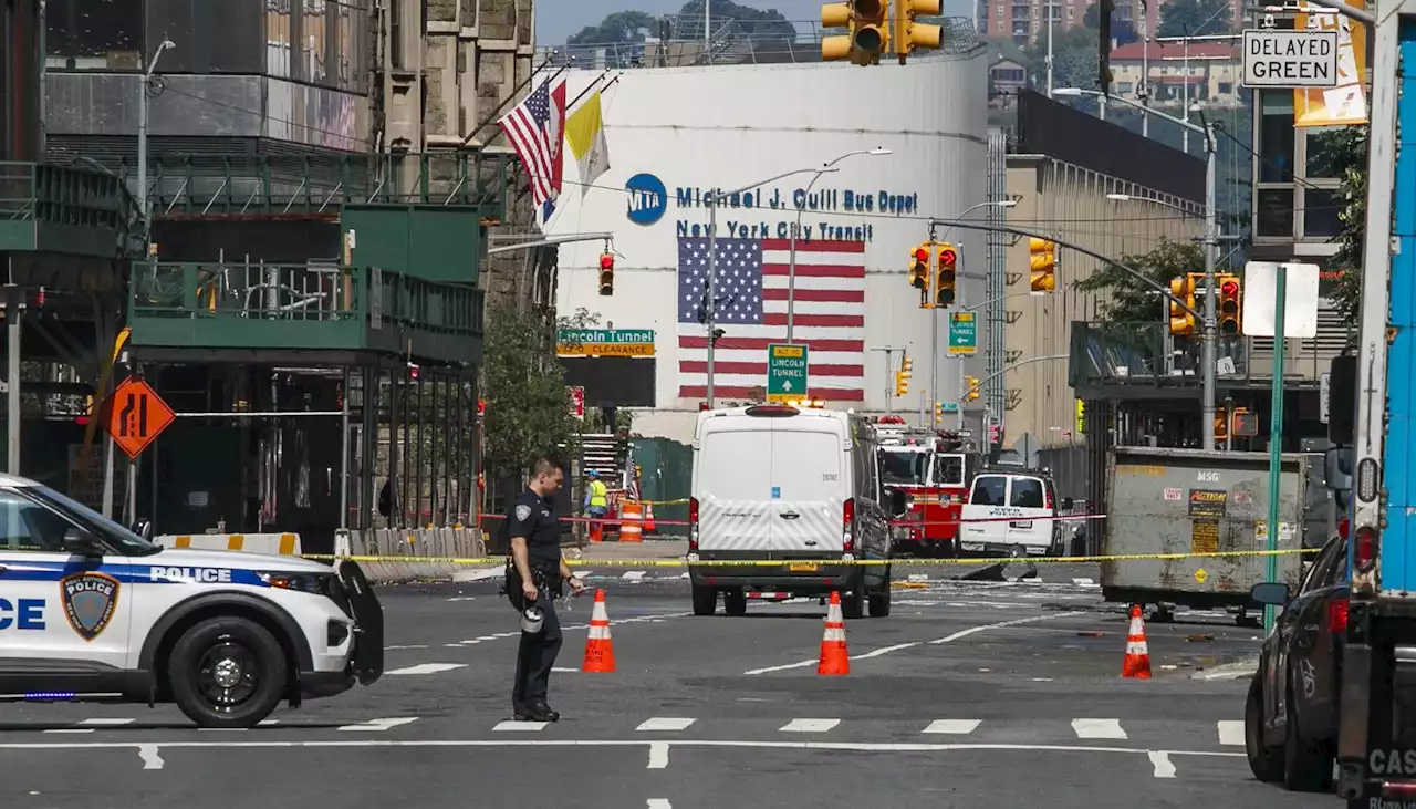 Seis heridos en un aparatoso accidente al derrumbarse una grúa en el centro de Nueva York