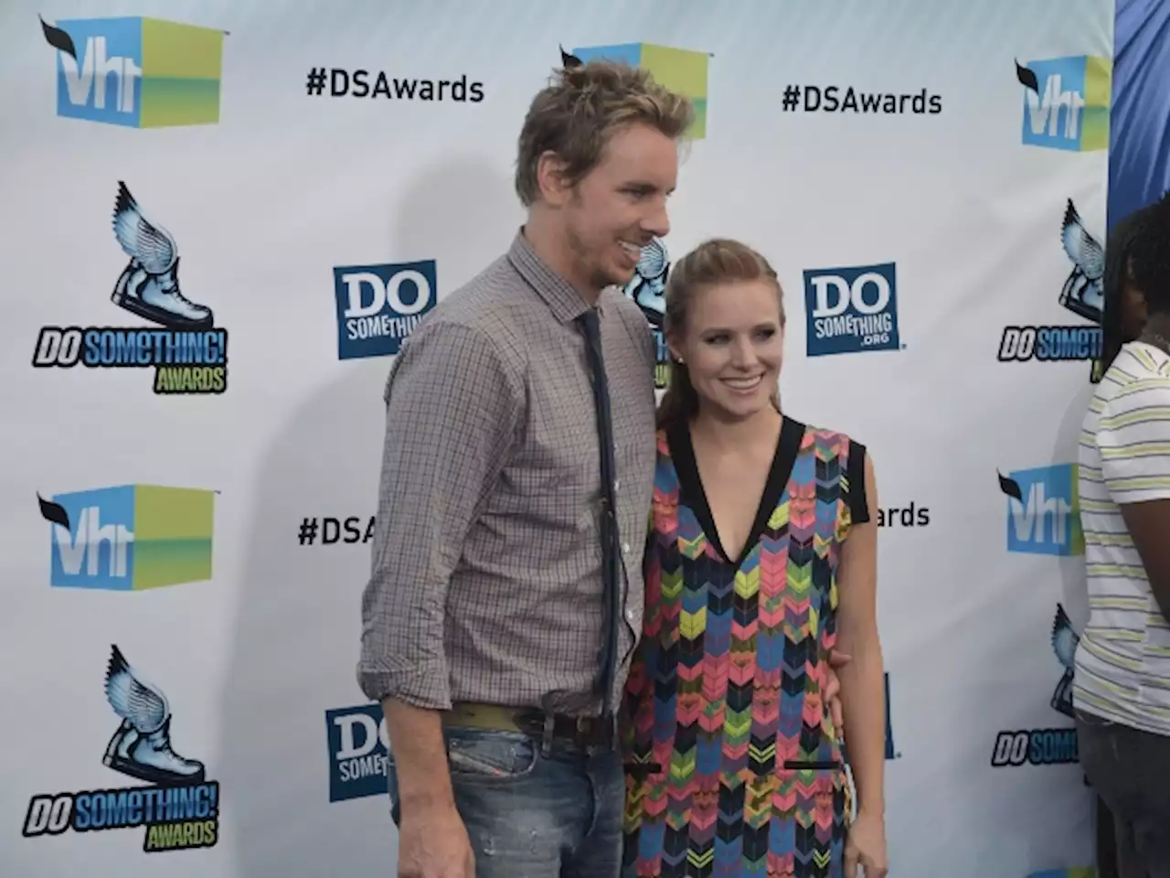 Kristen Bell, Dax Shepard ‘Kicked Out’ Of Boston Airport After...