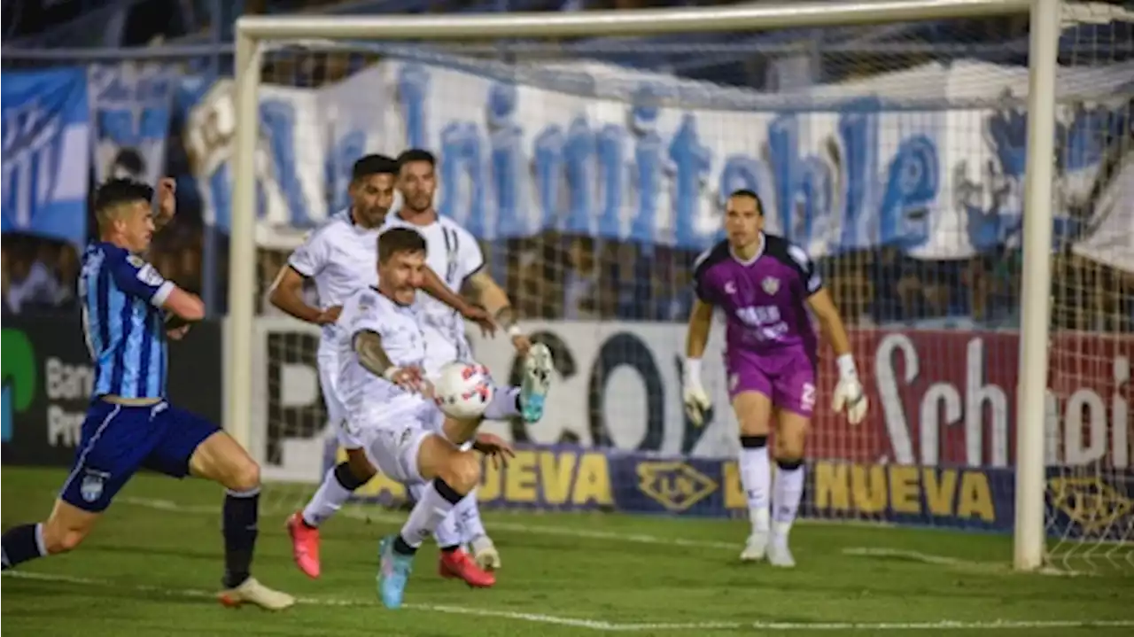 Atlético Tucumán visita a Central Córdoba en Santiago del Estero, con hinchada visitante