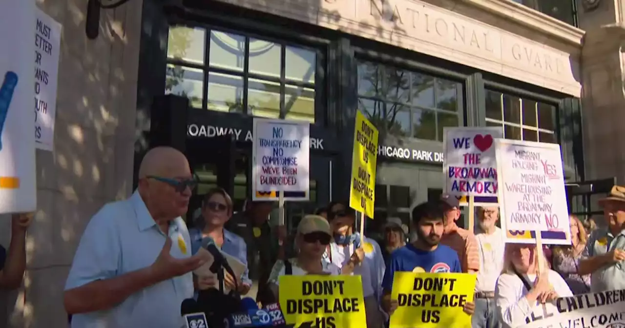 Edgewater residents protest displacement of programs at Broadway Armory for migrant shelter