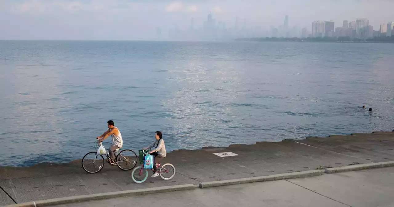 Chicago weather: Heat advisory, air quality alert issued Friday