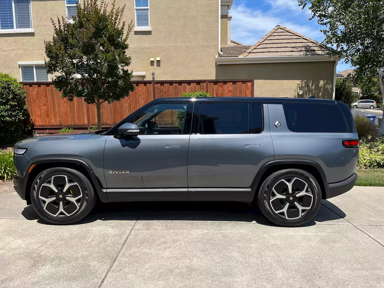 Rivian SUV Owner Shares First Impressions - CleanTechnica