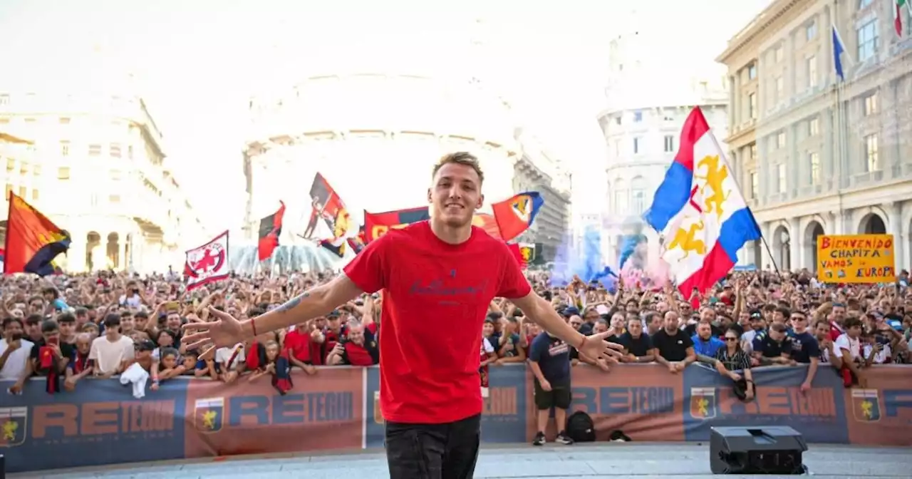 Locura en la presentación de Retegui en el Genoa