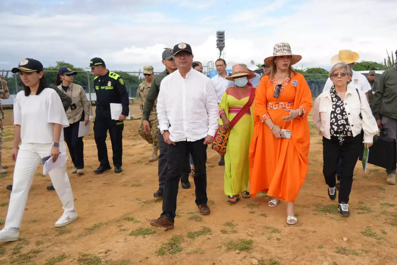 Petro expide primer decreto para atender emergencia en La Guajira