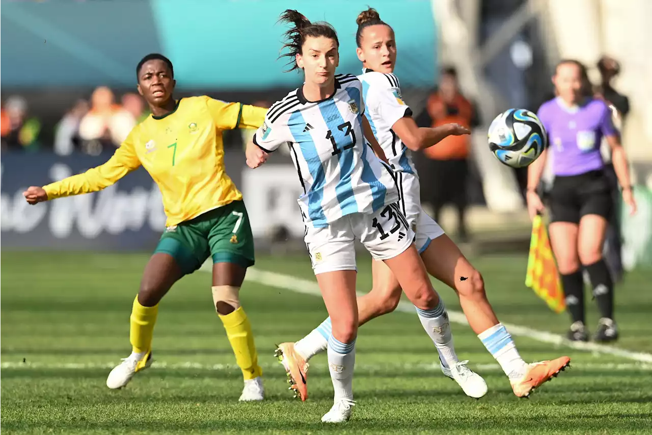 Argentina se levantó de un 2-0, pero sigue complicada en el Mundial femenino: los goles