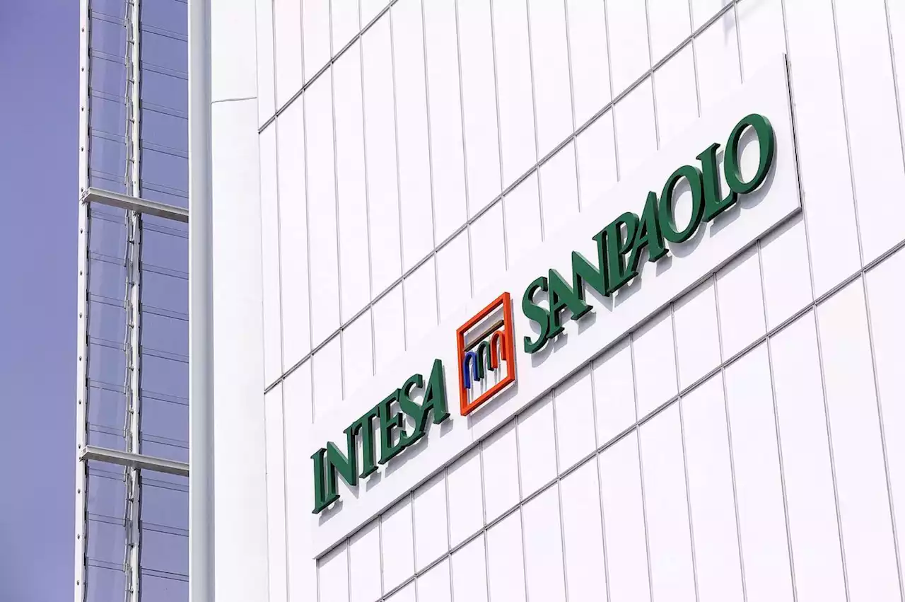 Italian bank Intesa Sanpaolo lifts profit outlook after record first-half