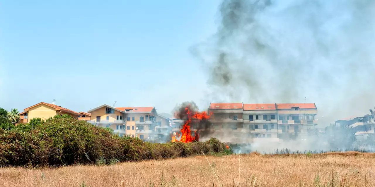 Senza aeroporto, senza energia e senza acqua - Il Post